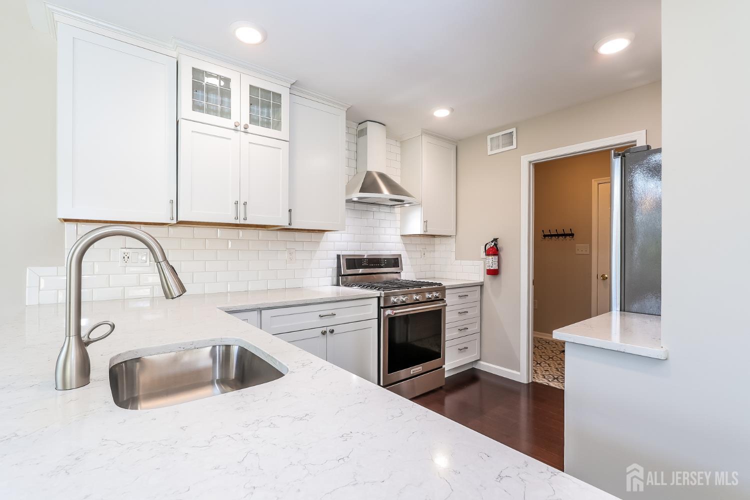 8 Pine Valley Lane Monroe NJ 08831