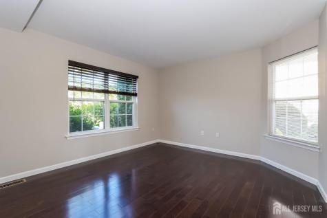 8 Pine Valley Lane Monroe NJ 08831