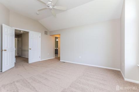8 Pine Valley Lane Monroe NJ 08831