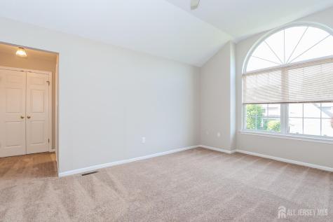 8 Pine Valley Lane Monroe NJ 08831