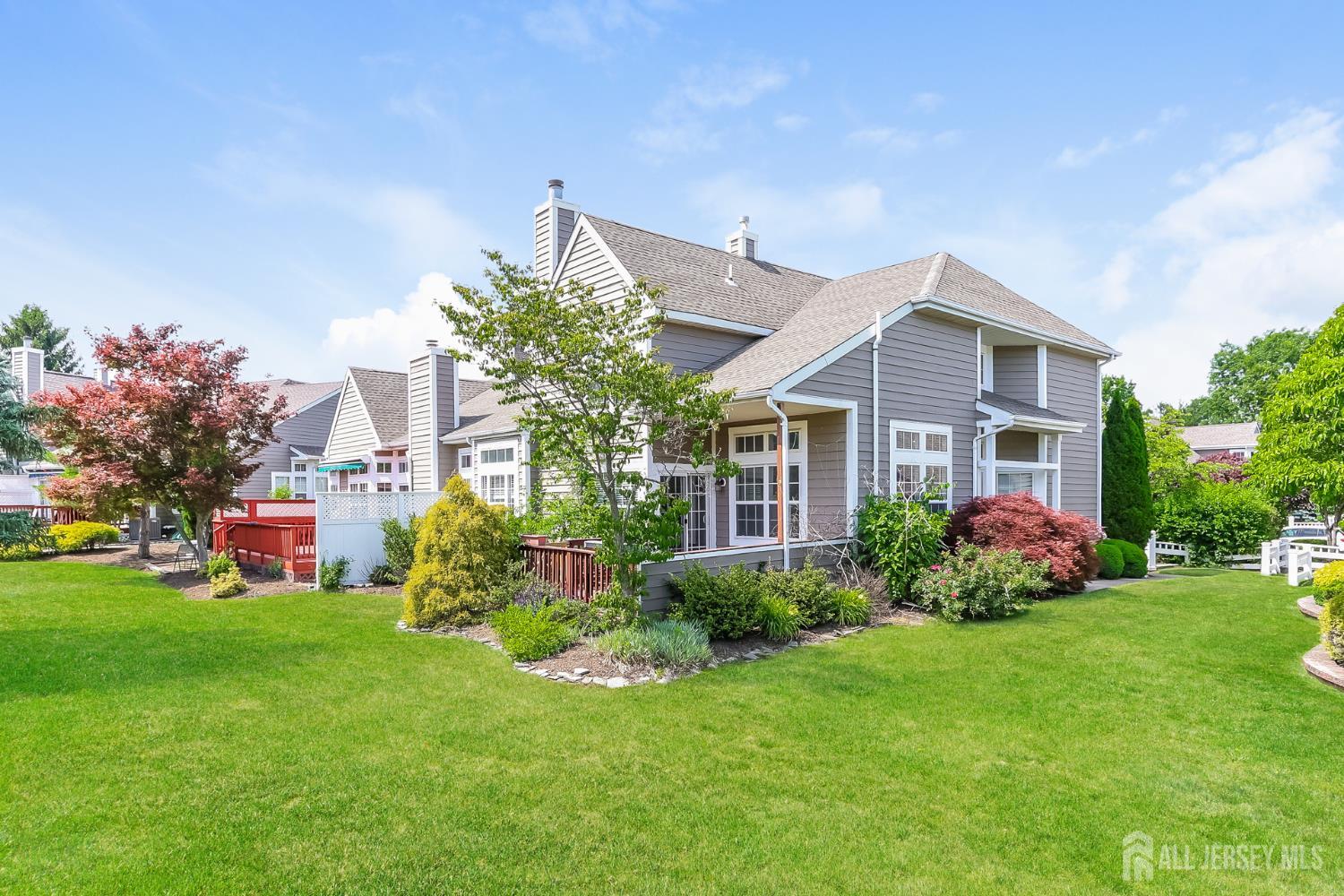 8 Pine Valley Lane Monroe NJ 08831