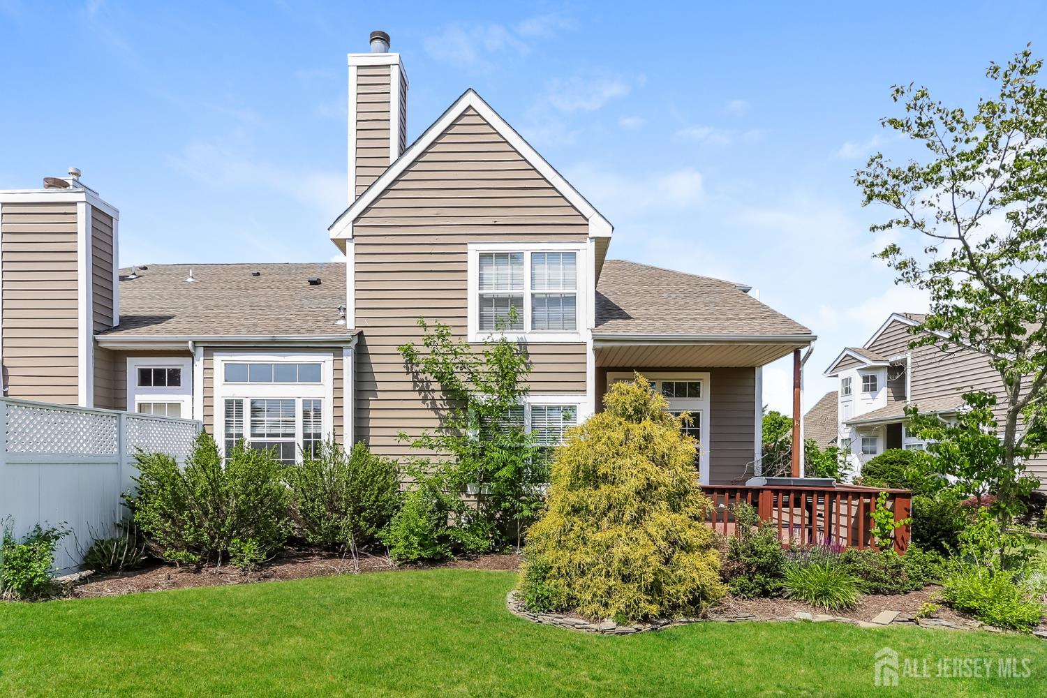 8 Pine Valley Lane Monroe NJ 08831
