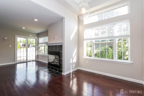 8 Pine Valley Lane Monroe NJ 08831
