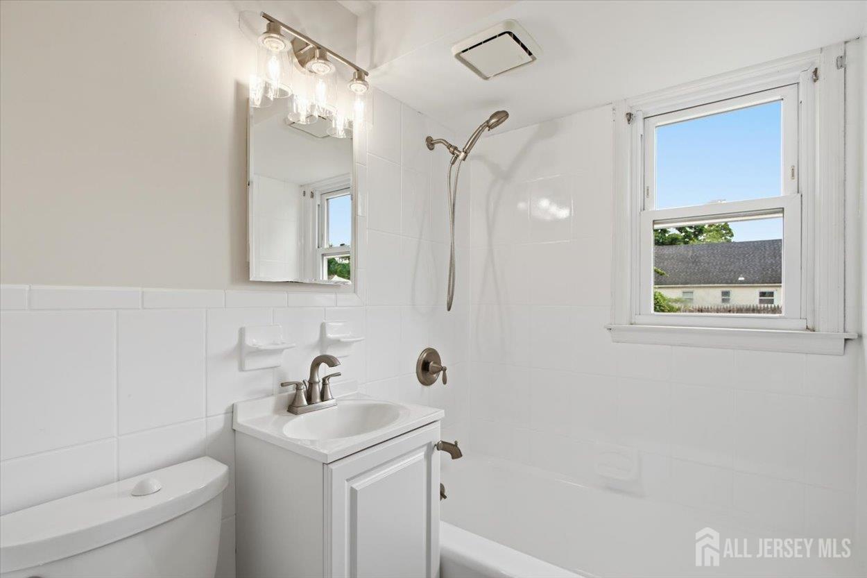 421 1st Street Middlesex NJ 08846