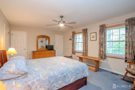 62 Fair Acres Court South Brunswick NJ 08540