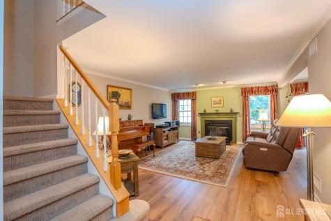 62 Fair Acres Court South Brunswick NJ 08540