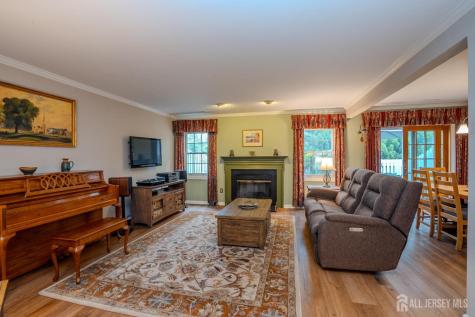 62 Fair Acres Court South Brunswick NJ 08540