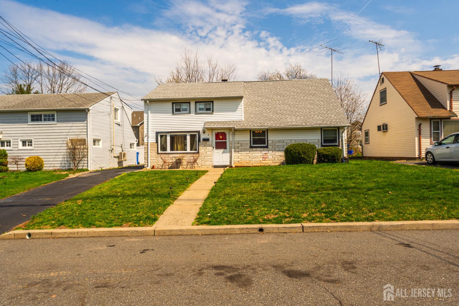 22 Grand Avenue Iselin NJ 08830