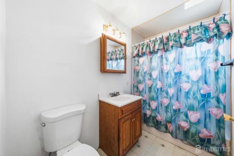22 Grand Avenue Iselin NJ 08830
