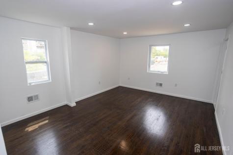 25 Menlo Avenue Menlo Park Terrace NJ 08840