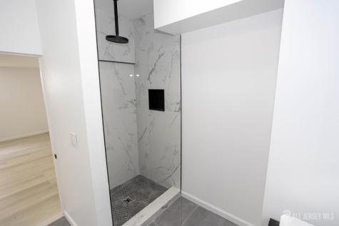 25 Menlo Avenue Menlo Park Terrace NJ 08840