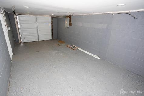 25 Menlo Avenue Menlo Park Terrace NJ 08840