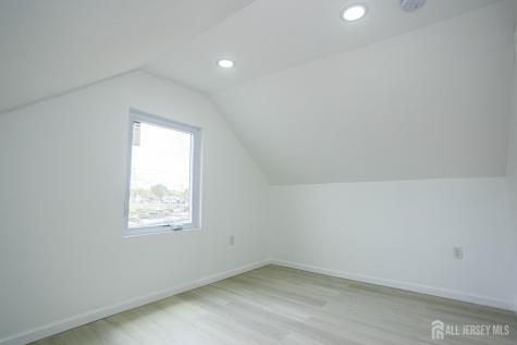 25 Menlo Avenue Menlo Park Terrace NJ 08840