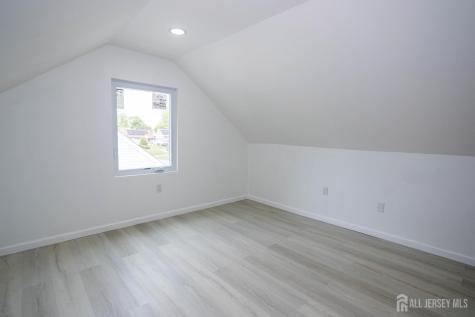 25 Menlo Avenue Menlo Park Terrace NJ 08840
