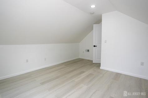 25 Menlo Avenue Menlo Park Terrace NJ 08840