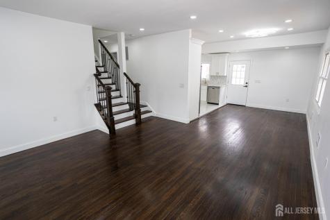 25 Menlo Avenue Menlo Park Terrace NJ 08840