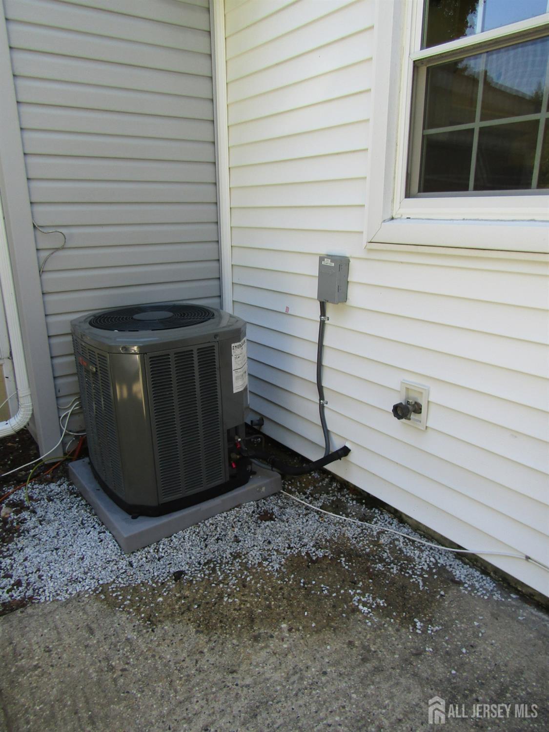 57 Fairfield Lane Monroe NJ 08831
