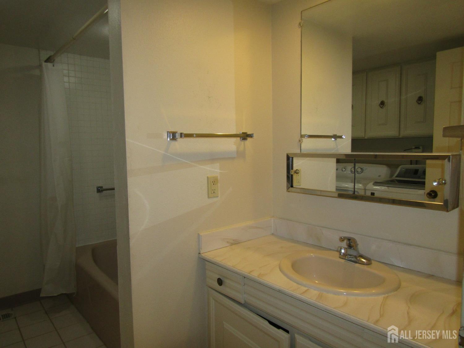 57 Fairfield Lane Monroe NJ 08831