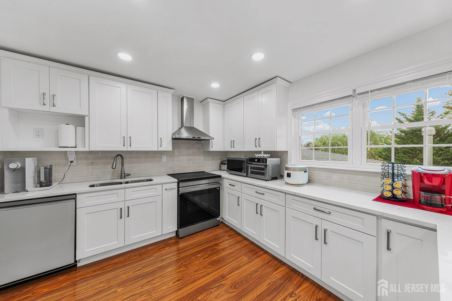 313 Suttons Lane Edison NJ 08817