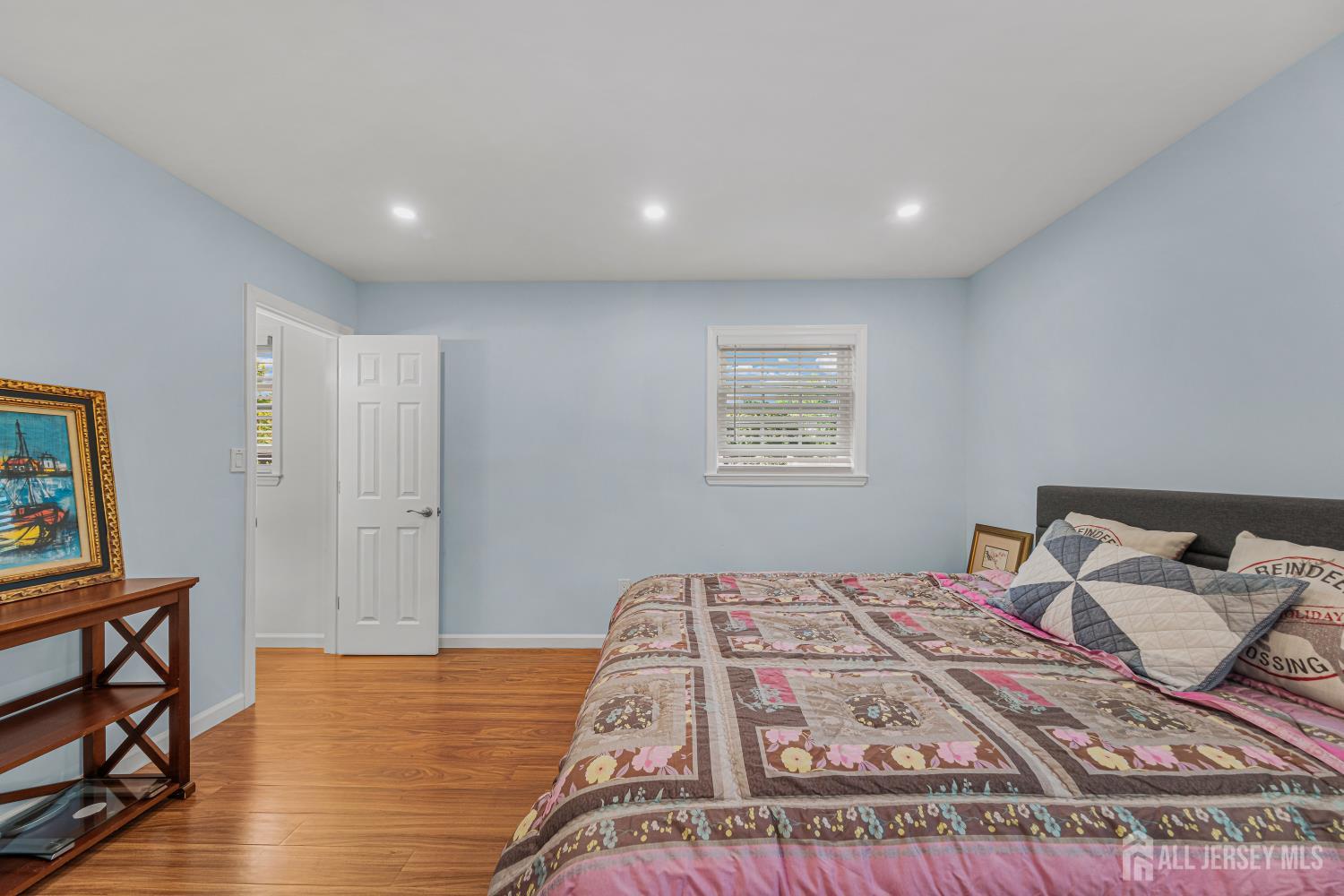 313 Suttons Lane Edison NJ 08817