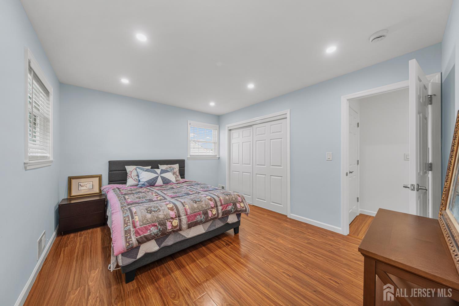 313 Suttons Lane Edison NJ 08817