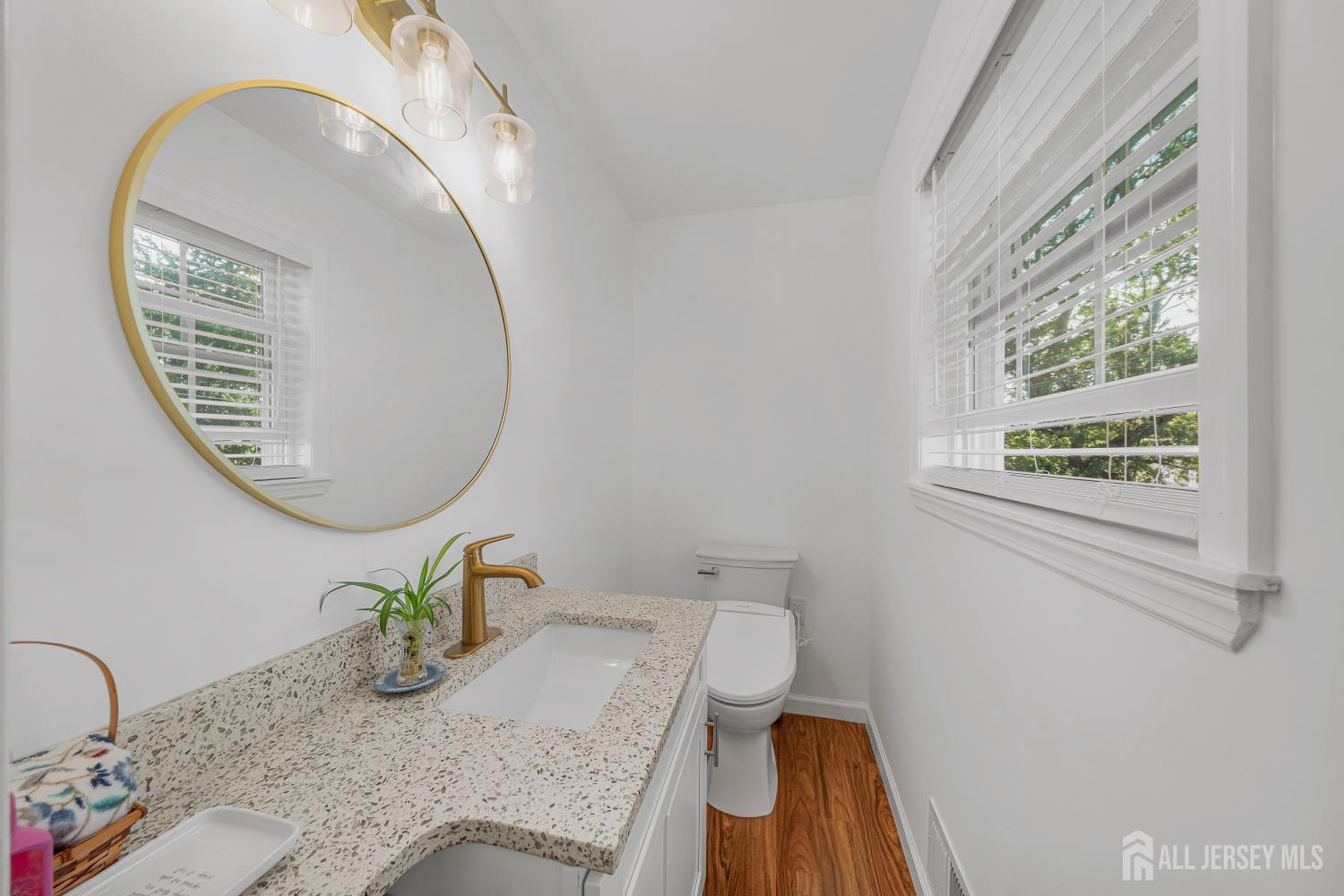 313 Suttons Lane Edison NJ 08817