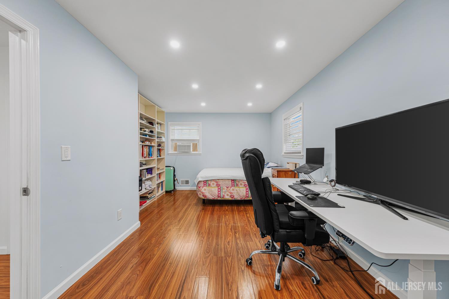 313 Suttons Lane Edison NJ 08817