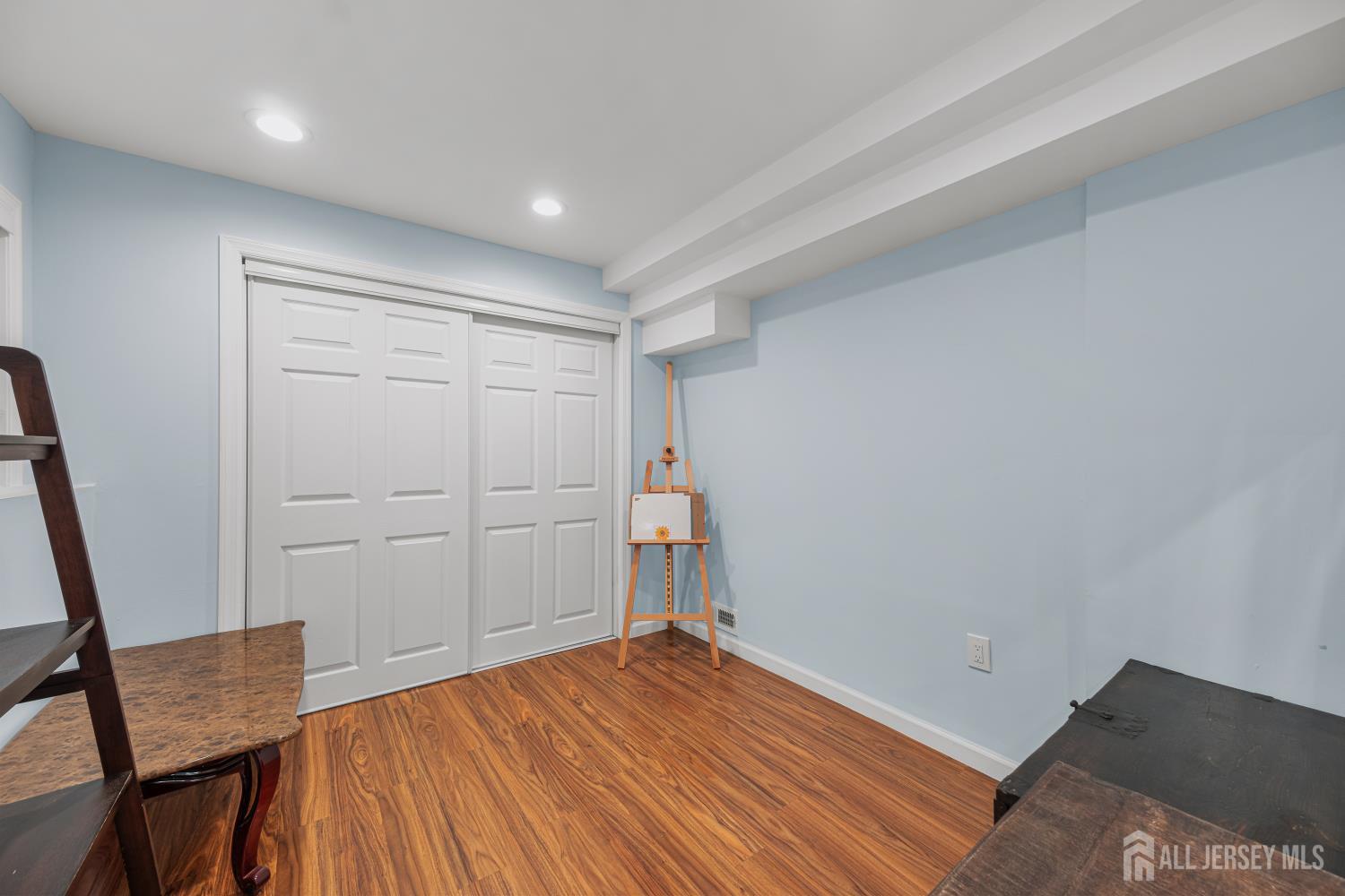 313 Suttons Lane Edison NJ 08817