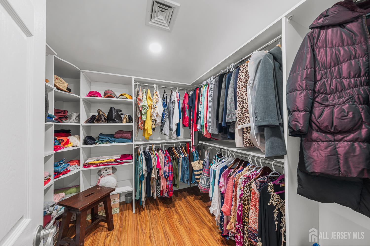 313 Suttons Lane Edison NJ 08817