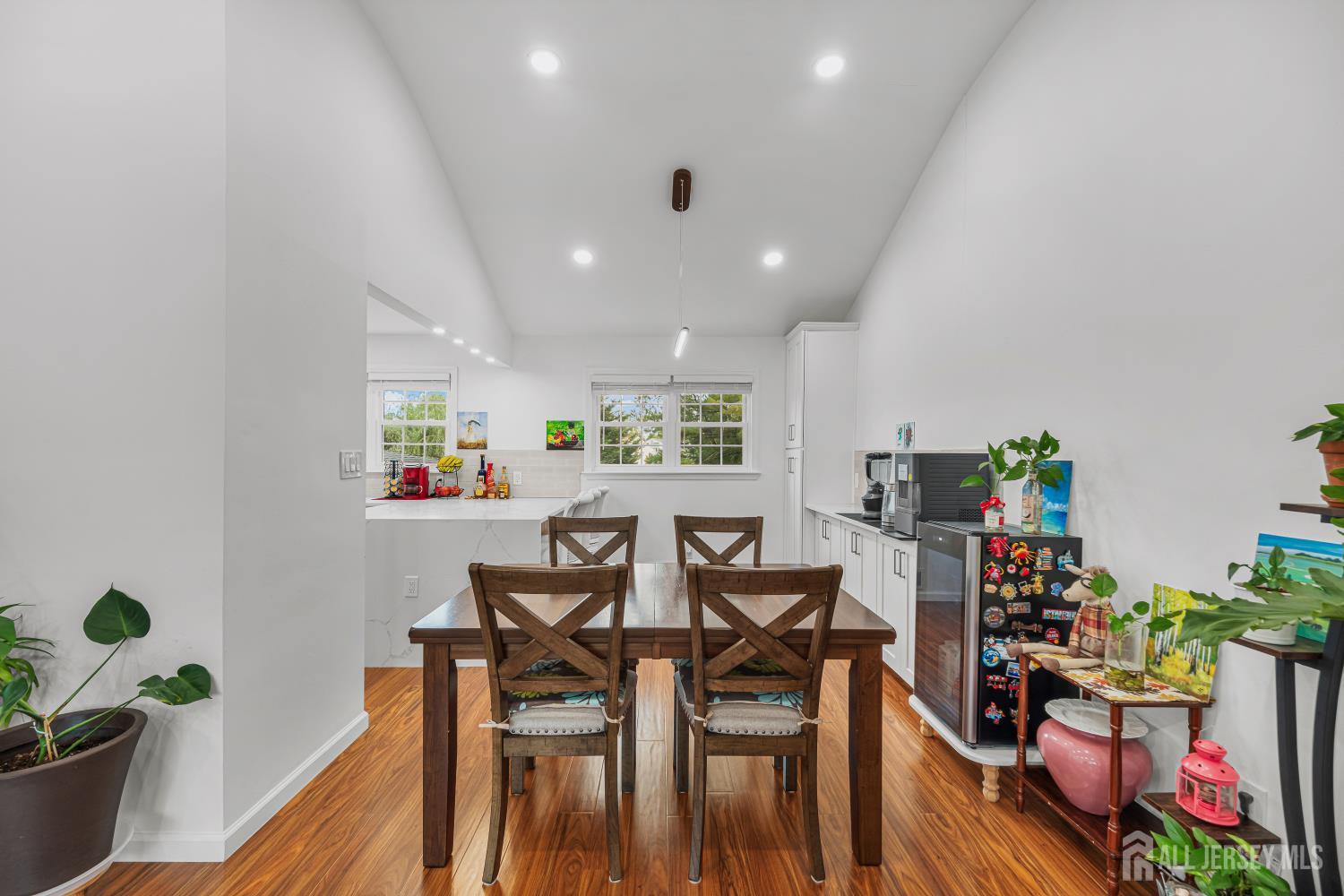 313 Suttons Lane Edison NJ 08817