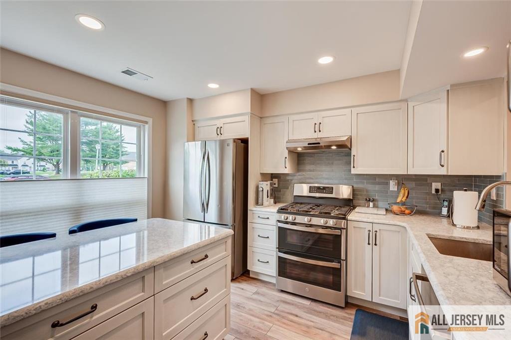 Morganville NJ, 254 Teasdale Place