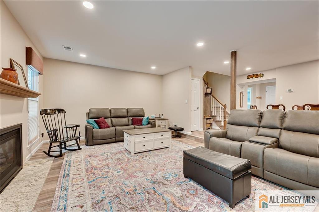 254 Teasdale Place Morganville NJ 07751