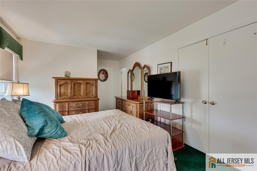 254 Teasdale Place Morganville NJ 07751
