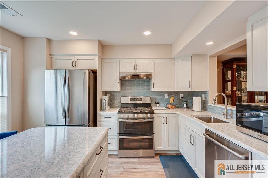 254 Teasdale Place Morganville NJ 07751