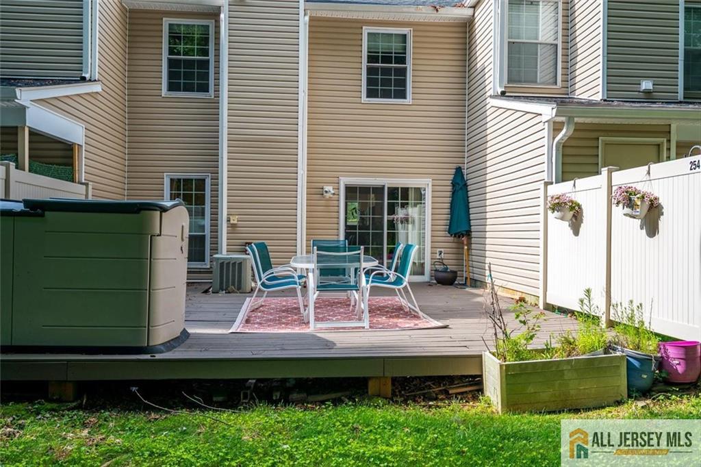 254 Teasdale Place Morganville NJ 07751