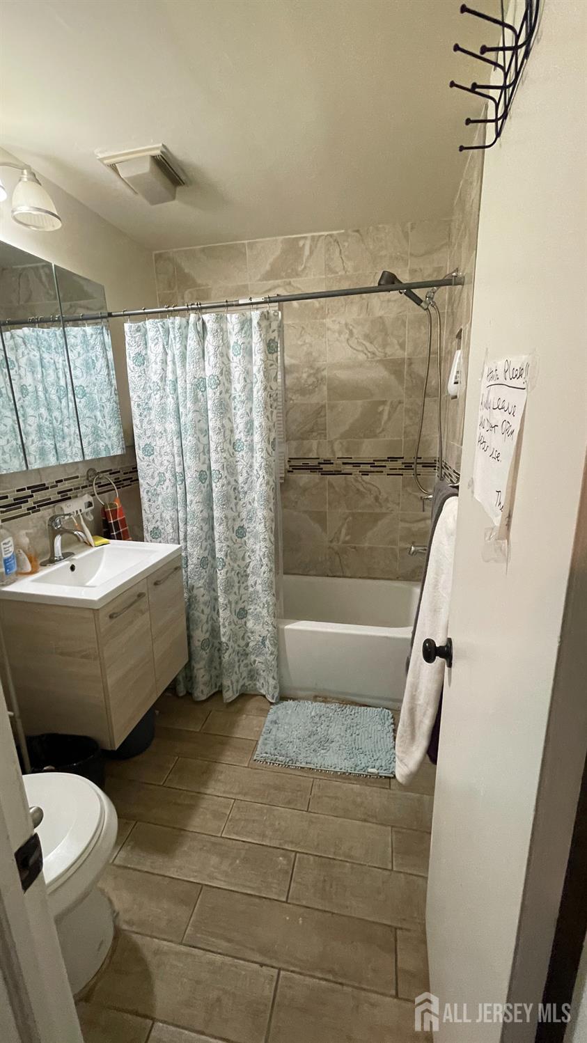 7 Kendall Drive Parlin NJ 08859