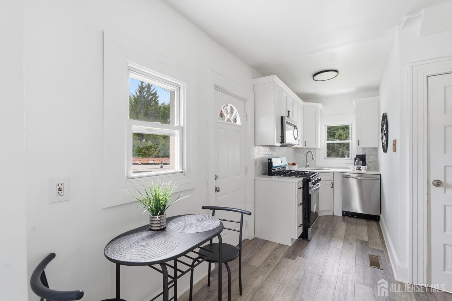 18 Fox Road Edison NJ 08817