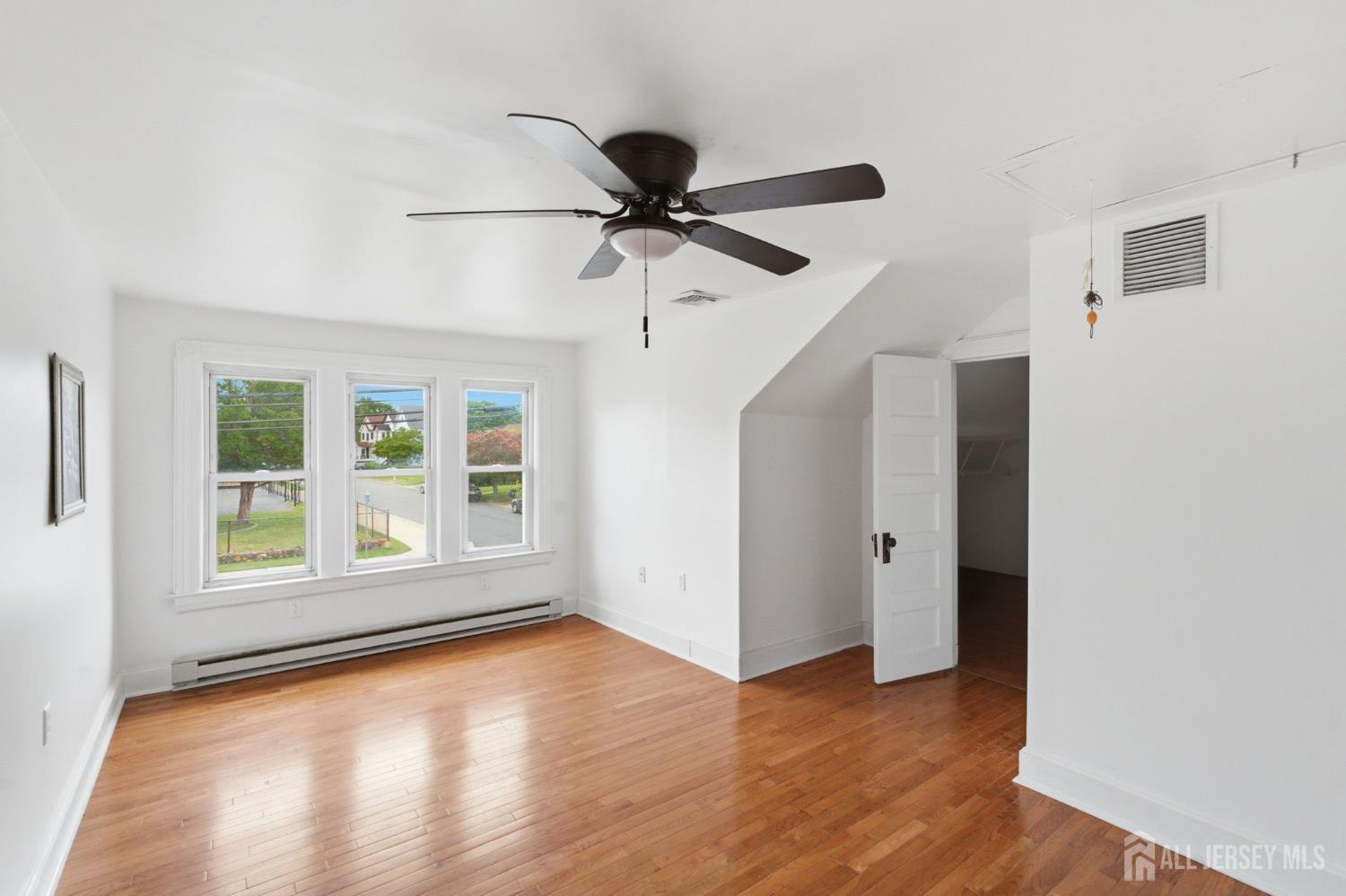 18 Fox Road Edison NJ 08817