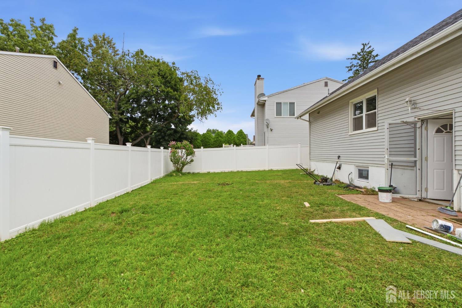 18 Fox Road Edison NJ 08817