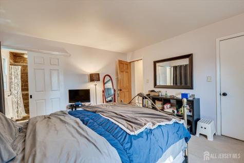 12 Gales Road Edison NJ 08837
