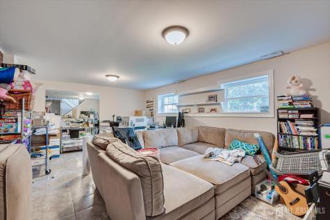 12 Gales Road Edison NJ 08837