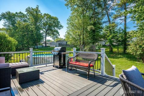12 Gales Road Edison NJ 08837