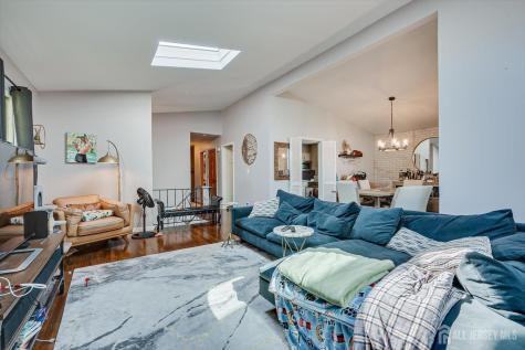 12 Gales Road Edison NJ 08837