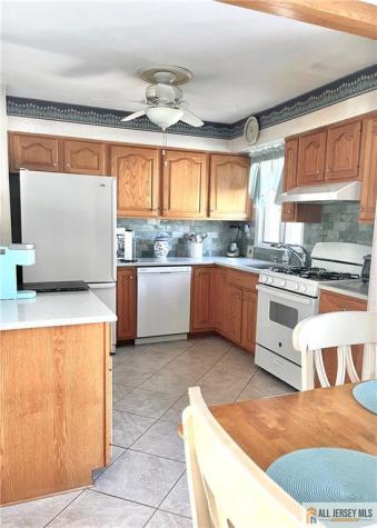 206 Oakmanor Parkway South Plainfield NJ 07080