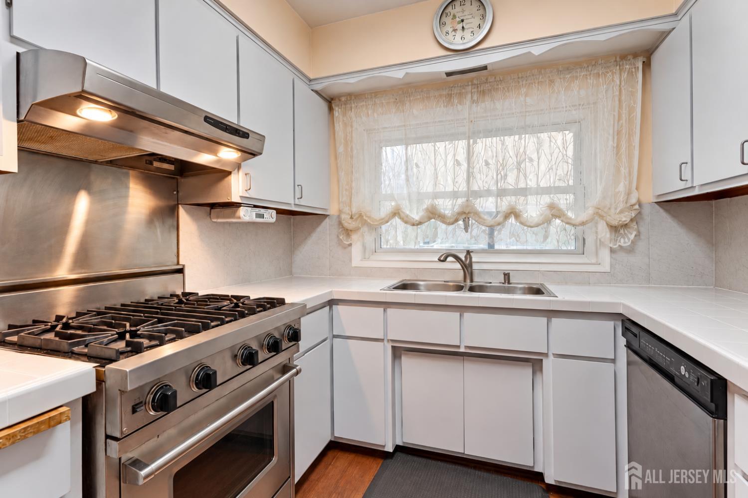 176 Washington Road Sayreville NJ 08872