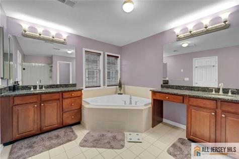 7 Colemantown Drive Chesterfield NJ 08515