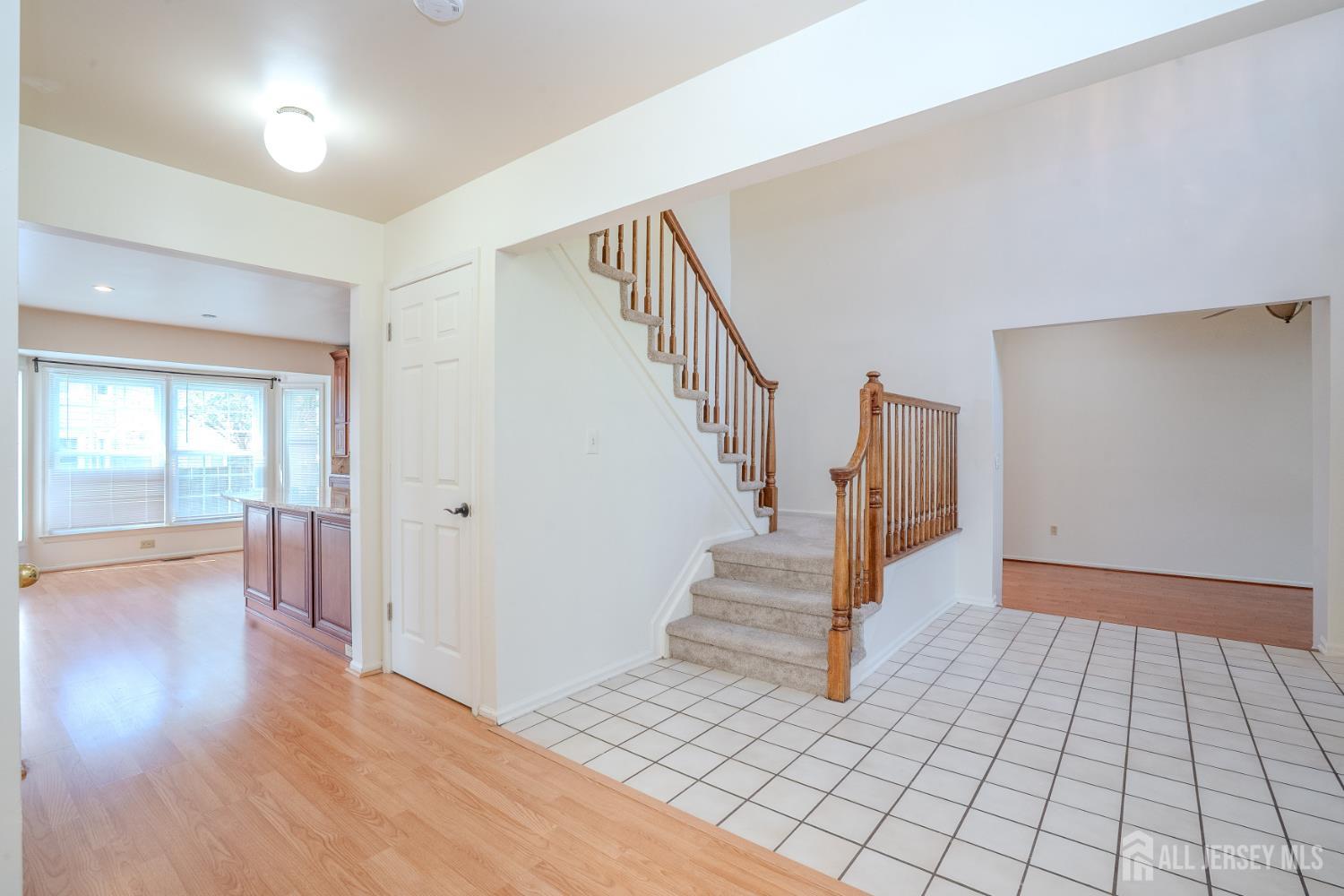 4 Chipwood Lane North Brunswick NJ 08902