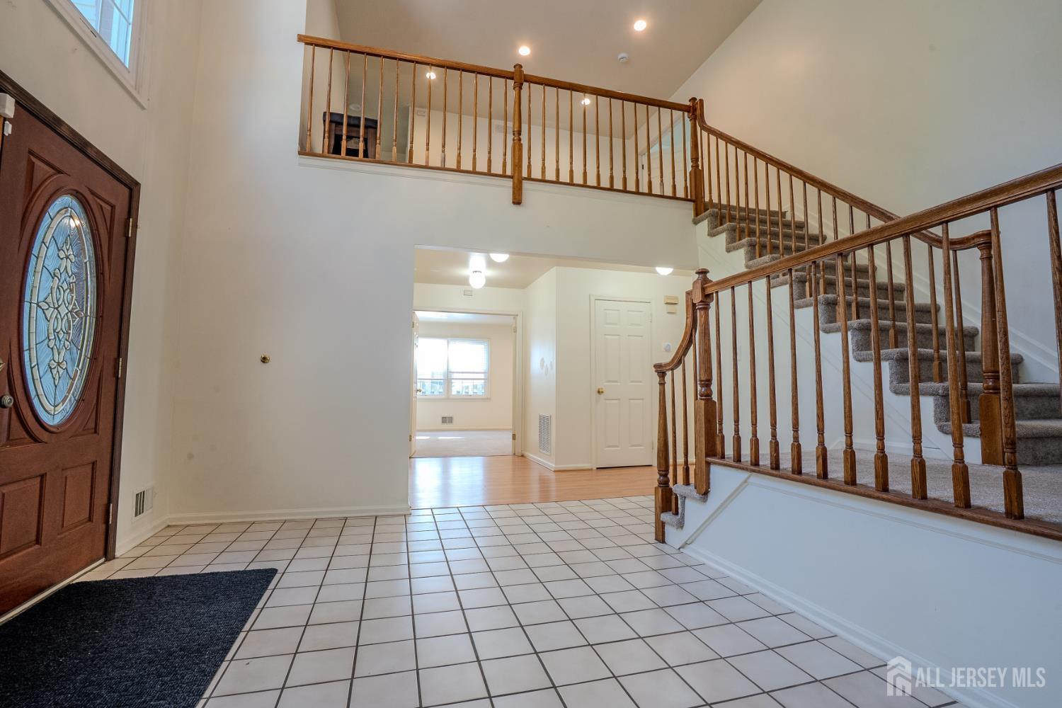 4 Chipwood Lane North Brunswick NJ 08902