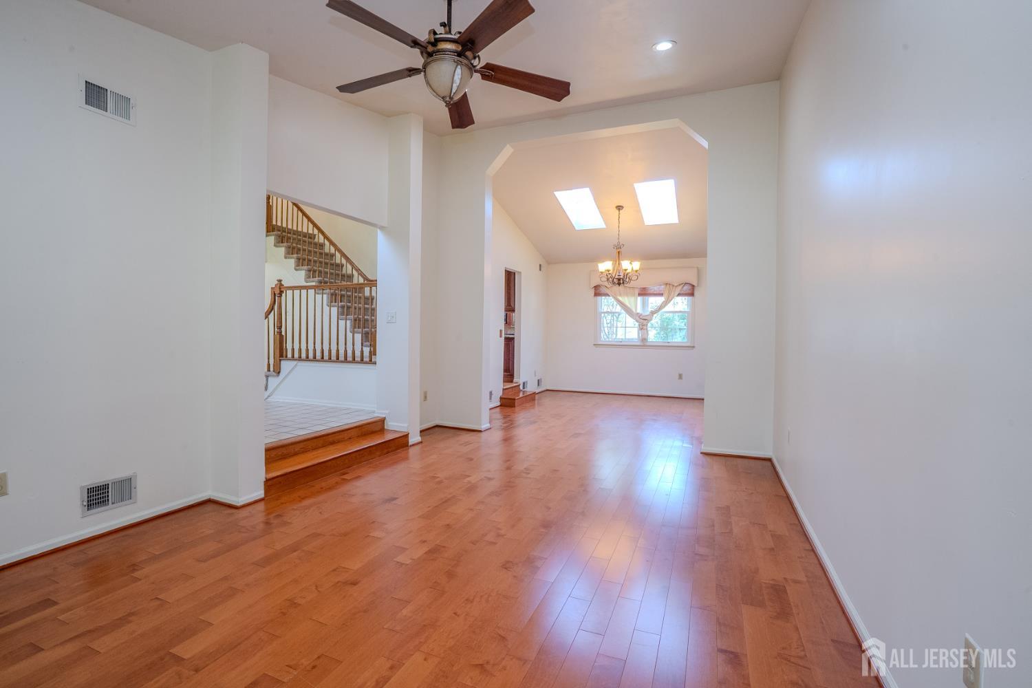 4 Chipwood Lane North Brunswick NJ 08902