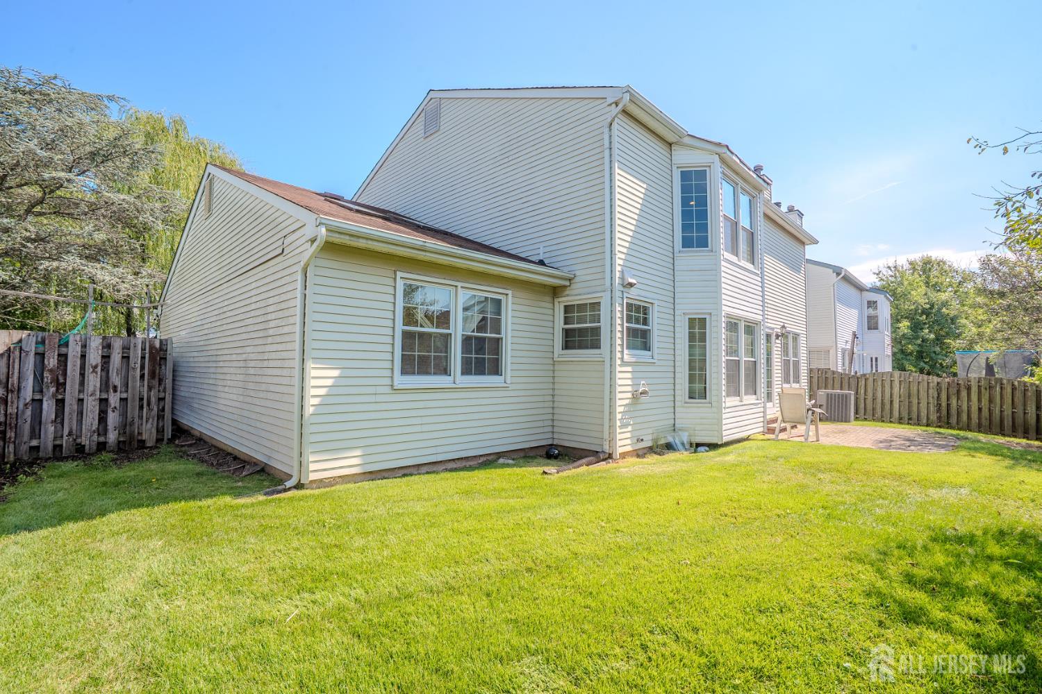 4 Chipwood Lane North Brunswick NJ 08902